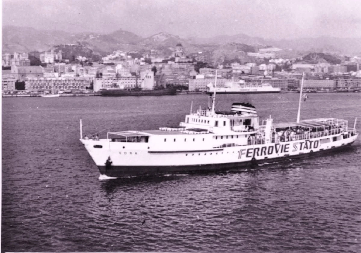 La nave passeggeri Edra, delle Ferrovie dello Stato